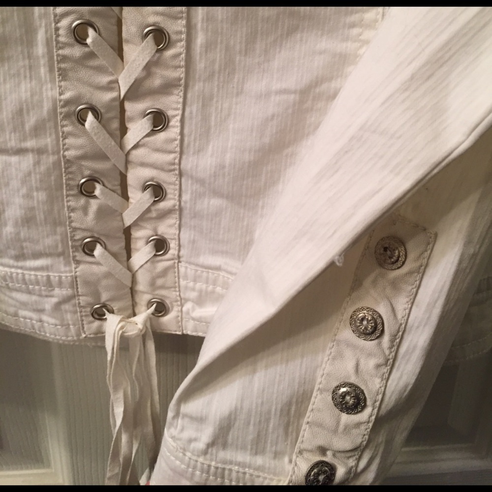 Gorgeous white jacket. - Picture 4 of 4